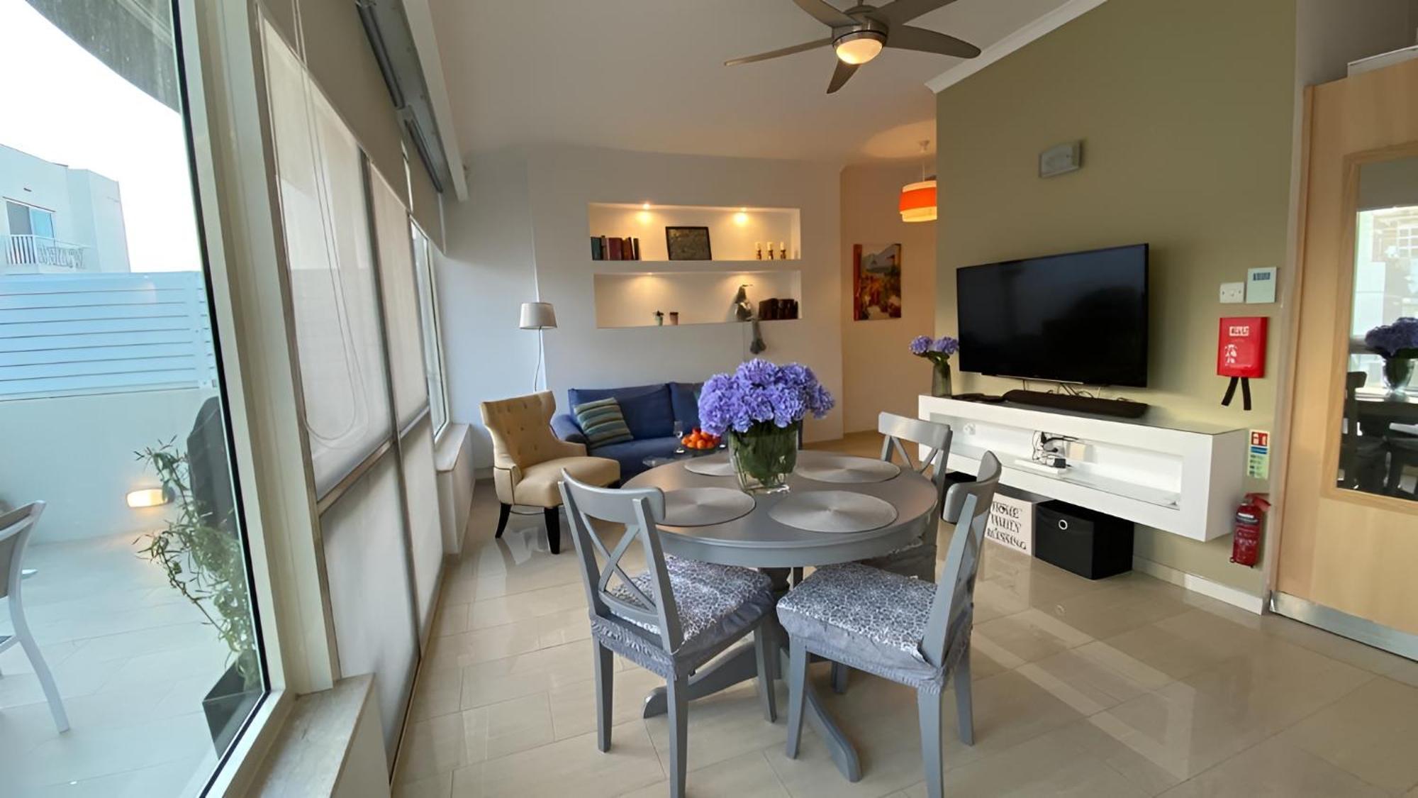 Sliema Cosy Penthouse With Bbq Exterior foto
